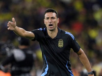 Iba a ser llamado por Scaloni: la figura que se perderá la convocatoria a la Selección Argentina por lesión