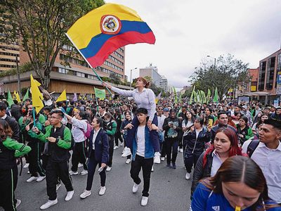 Las claves del plan del presidente de Colombia para la "paz total"