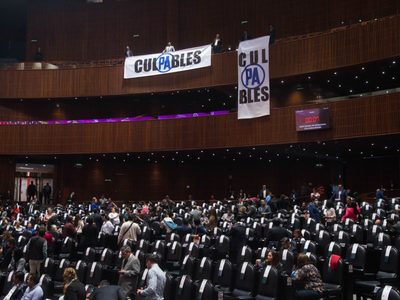 Cancelan sesión en Cámara de Diputados ante reclamo de Morena al PAN por caso García Luna