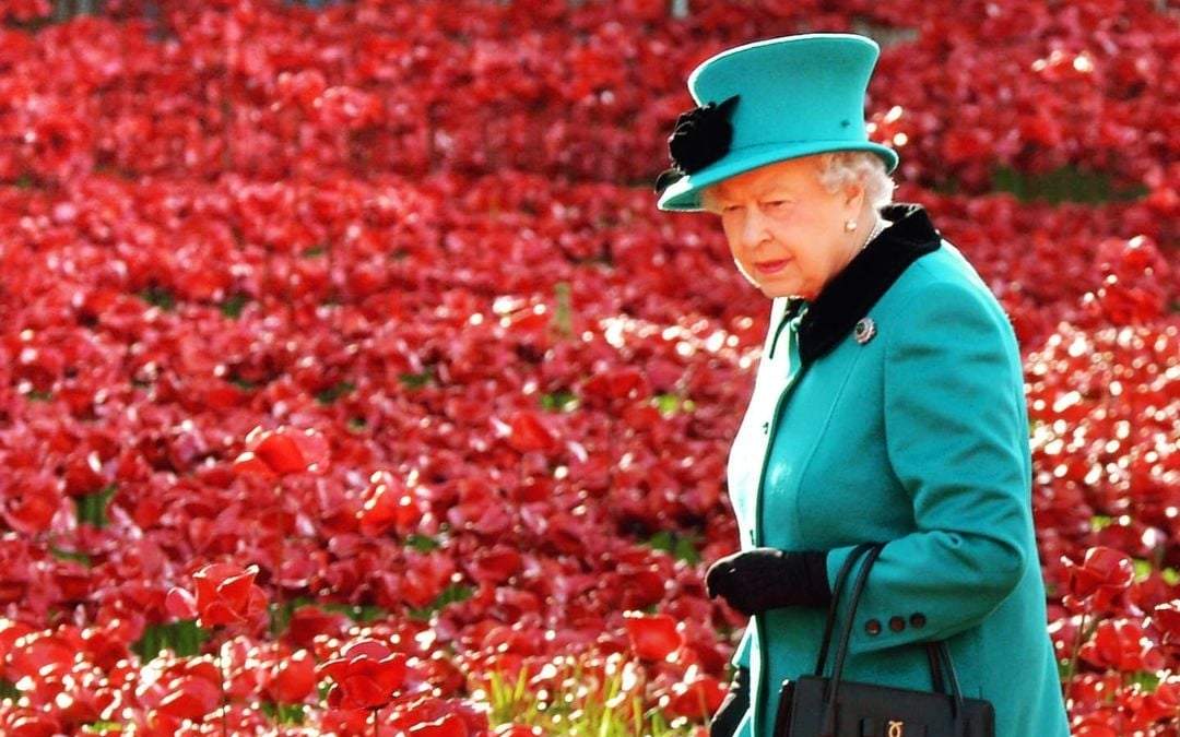 La reina ha tomado precauciones ante el aumento de contagios con la variante ómicron