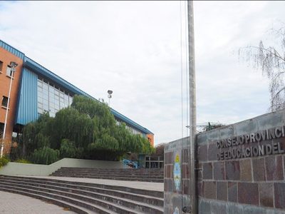 El gobierno anunciará un plan para solucionar los problemas edilicios en escuelas de la provincia
