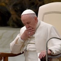 "Es el momento de la vergüenza": la crítica del papa Francisco tras el demoledor informe de Francia