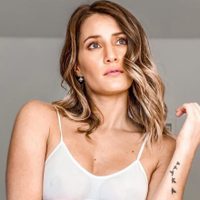 Tallada por los dioses: la impactante postal veraniega de Mica Viciconte que es furor entre sus fans