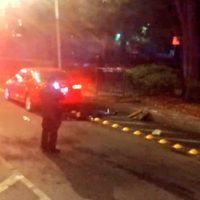 Mueren dos hombres tras balacera frente a la Estela de Luz