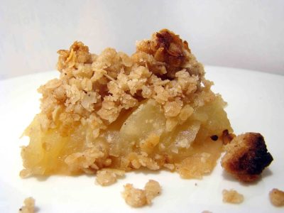 Crumble de manzana exprés: en pocos pasos y algunos minutos, date el gusto con el postre más rico y fácil
