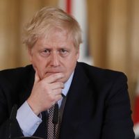 ¿Está grave? El primer ministro británico Boris Johnson continúa en terapia intensiva
