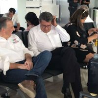 Entre polémica por su columna, Monreal tiene 'encuentro casual” con Meade en Tampico