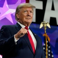 Trump asegura que Biden sufre "demencia" tras críticas a seguidores del Make America Great Again