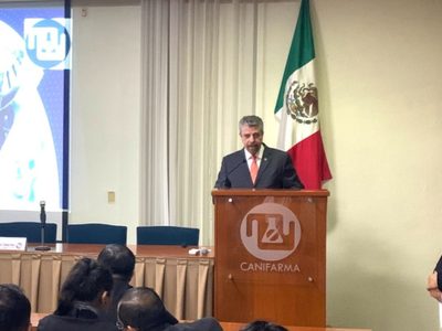 Canifarma tiene otros datos: sí abastece fármacos pese a que le deben 14 mil mdp