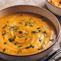 Sopa de calabaza y mascarpone: la receta de Cami Homs que es un 10 y que sorprende por su textura y sabor
