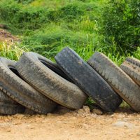 No tires el viejo neumático de tu automóvil y creá la mesa ratona más trendy y sin gastar de más
