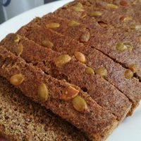 Pan keto de linaza: súper esponjoso y perfecto para untar con queso crema o manteca