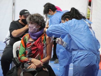 Avanza el operativo de vacunación a demanda en Neuquén Capital