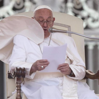 El Papa en un encuentro a puerta cerrada con sacerdotes: "Los cotilleos son cosa de mujeres"