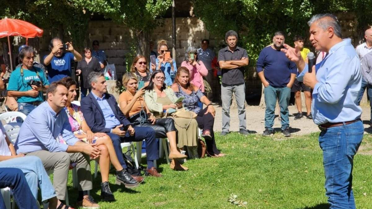 Rolando Figueroa en Zapala. Fuente: (Radio Nacional)