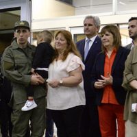 Emotivo reencuentro de Nahuel Gallo con su hijo en Argentina