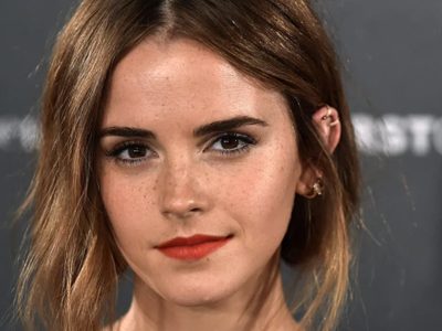 ¡Uff! Emma Watson hace zoom y las muestra todas para anunciar una buena causa ¡De otro planeta!
