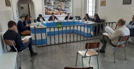 Reunión con comerciantes de Villa Regina.