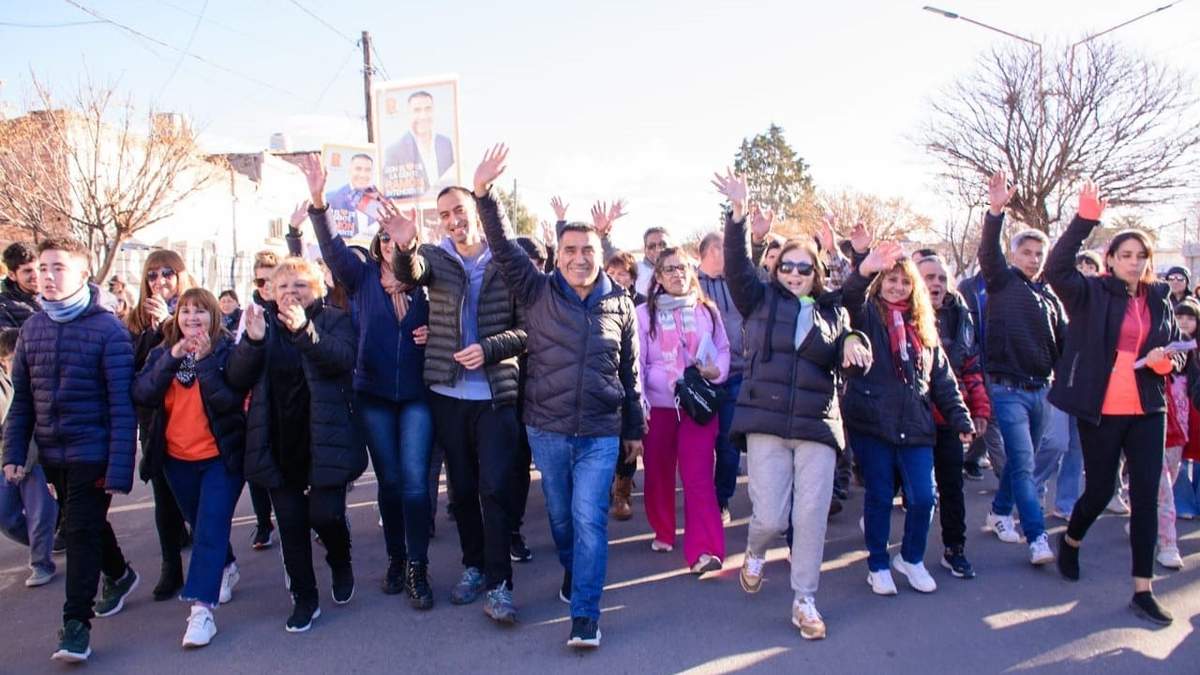 Caminata por Cutral Co. Fuente: (Facebook)