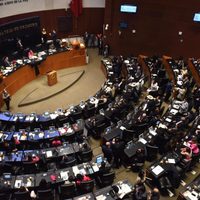 Senado aprueba "Plan B" de reforma electoral de AMLO; lo devuelve a diputados