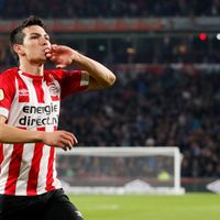 Por lesión, "Chucky" Lozano se pierde el resto de la temporada con el PSV