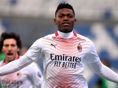 Milan: victoria, liderazgo y un gol récord en Europa