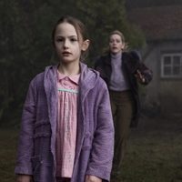 “La maldición de Bly Manor”: 2 motivos para ver la nueva y escalofriante serie de Netflix