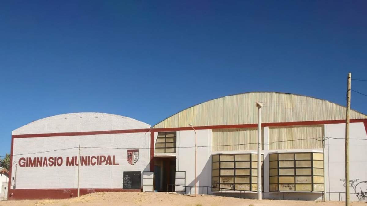 Gimnasio municipal, emblemático espacio deportivo de Zapala. Fuente: (Twitter)