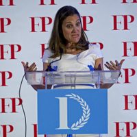 Se extenderá a lo largo del verano renegociación sobre el TLCAN: ministra canadiense