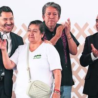 Entrega el gobierno de la CDMX unidad habitacional con 432 viviendas en Iztapalapa