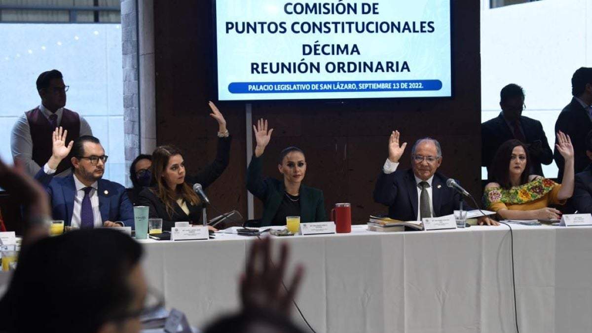Sesión de la Comisión de Puntos Constitucionales de la Cámara de Diputados