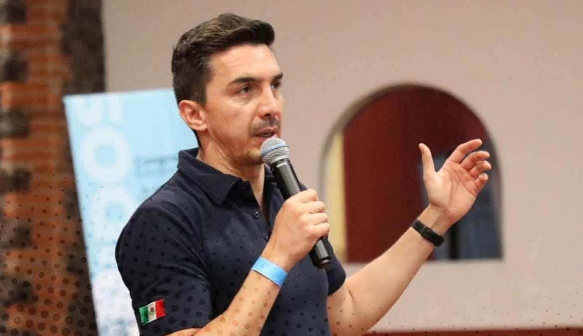Alejandro Martínez. ¿Cuentas? Sólo a agremiados