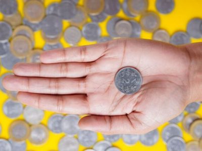 Recolectá todas las monedas viejas: mirá cómo decorar tus espejos y lograr el efecto más lujoso