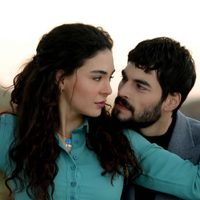 Todo un galán: así es el esposo de Ebru Sahin, la actriz que hacía de Reyyan en la novela turca "Hercai"