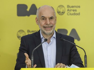 Rodríguez Larreta: “Es otra confusión más, yo ya me perdí. No sé cuántos dólares hay”