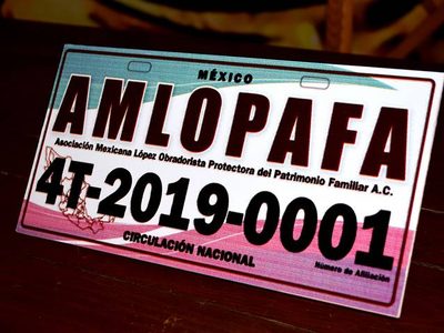 Morena abre en Sonora asociación para afiliar autos 'chuecos"