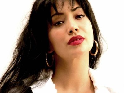 ¡Por encima de JLo y Kim! Selena Quintanilla sigue siendo la reina de las curvas "Preciosa y natural