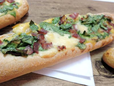 Pan relleno de salchicha y queso: ideales para los cumples y las pcadas, una receta riquísima y que gusta a todos