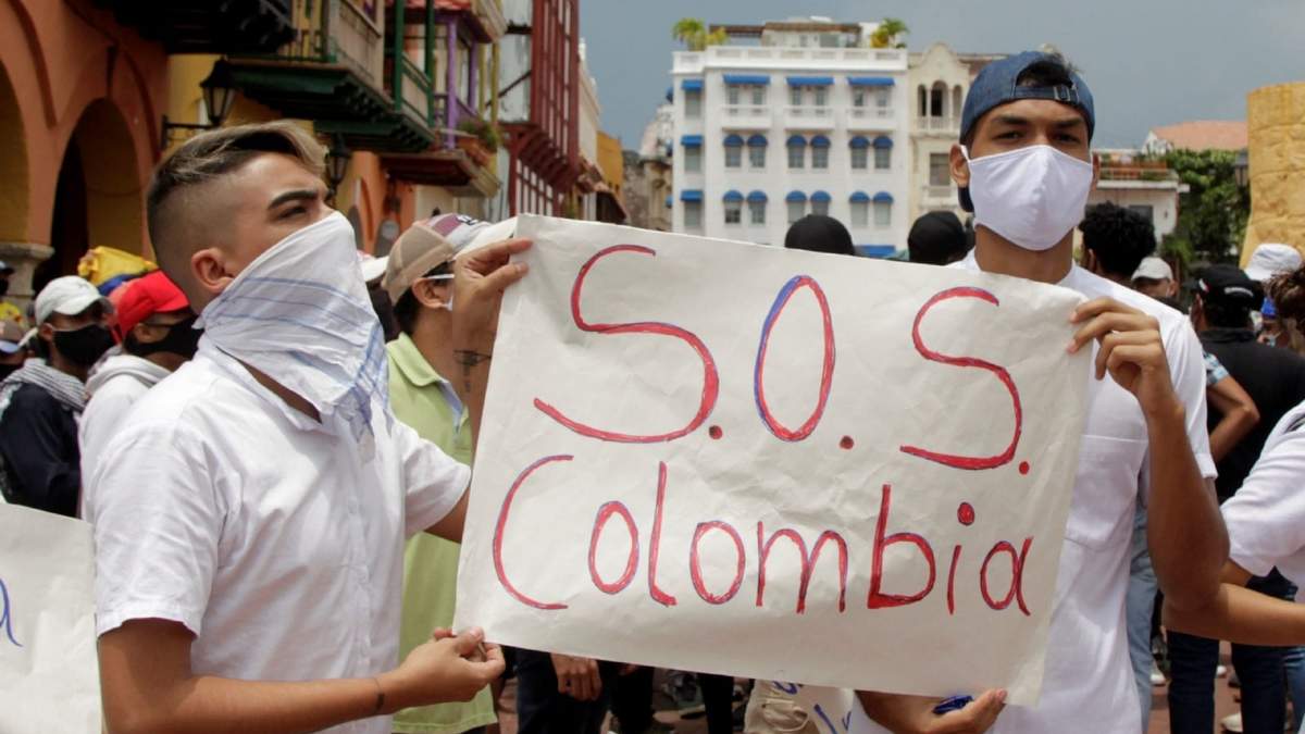 Protestas pacífica en Bogotá por la nueva cuarentena. Fuente: (Twitter)