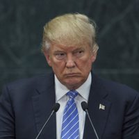 Trump demanda a Facebook, Google y Twitter por censura