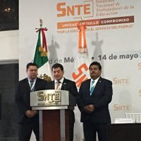 Detienen a exlíder del SNTE y a dos exfuncionarios de Educación por el desvío de 5 mdp en Chihuahua