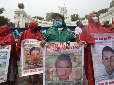 Caso Ayotzinapa: 6 de los 43 estudiantes desaparecidos fueron mantenidos con vida por cuatro días