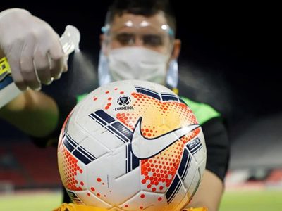 Hinchas del fútbol en Chile volverán a llenar las gradas de los estadios