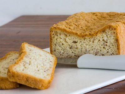 Pan proteico sin harina: la receta ideal para picar y no sumar calorías extras