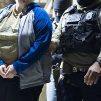 Migrantes tienen menos probabilidades de ser encarcelados en EU que quienes nacieron en el país