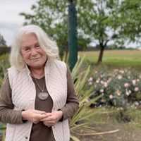 La increíble huerta y árboles con frutos riquísimos que Mónica Cahen D'Anvers tiene su casa de San Pedro