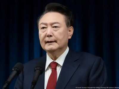 Corea del Sur prohíbe salir del país al presidente Yoon, investigado tras declarar la ley marcial