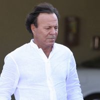 En su peor momento: Julio Iglesias preocupó a sus seguidores por el deteriorado estado de su salud