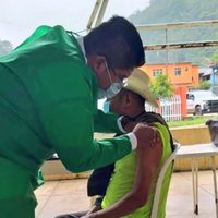 Modesto Ortiz Andrade, de 65 años, primer adulto mayor vacunado en Oaxaca