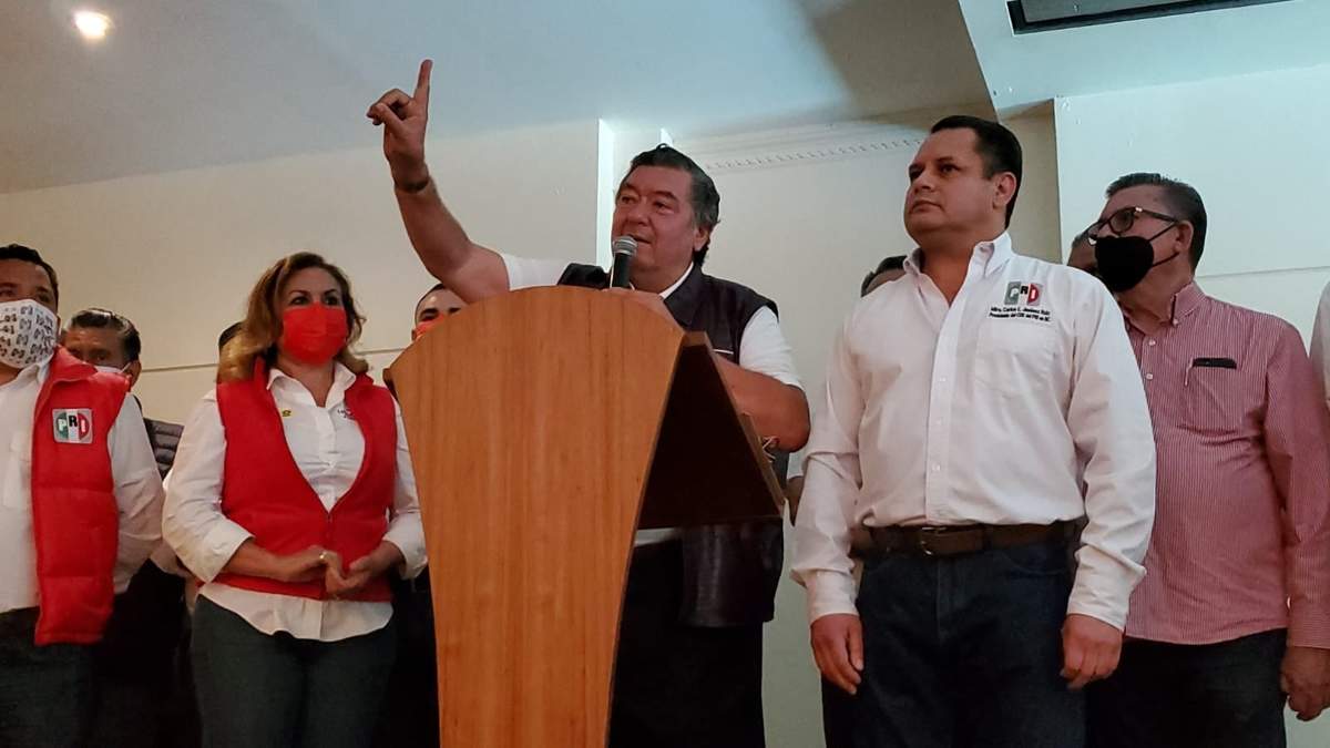 Jorge Hank Rhon anunció la adhesión a su campaña del líder del PRI en Baja California, Carlos Jiménez